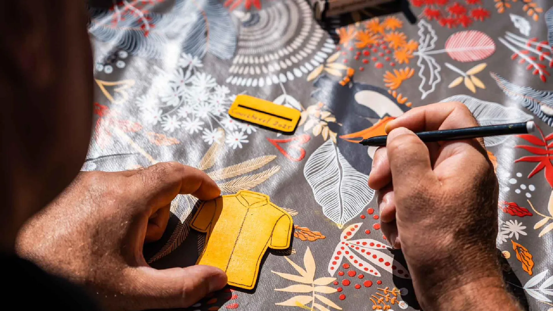 Ateliers de vélos et leurs socles. C'est une animation sans inscription accessible aux enfants à partir de 3 ans et leurs familles. Ils décorent et assemblent leurs création. Ils repartent avec un vélo et un maillot gravés avec le nom de l'événement ou de la station de ski. Cette animation est à destination du Tour de France et stations de Savoie (Courchevel, Tignes, Val d'Isère, Sainte Foy, La Rosière, Les Arcs, Peisey-Vallandry, La Plagne, Val Thorens) et Haute Savoie (Megève, Combloux, Chamonix, Morzine les Gets, Annecy, Avoriaz, La Cluzaz...). Ce sont des créations locales et durables fabriquées en Savoie